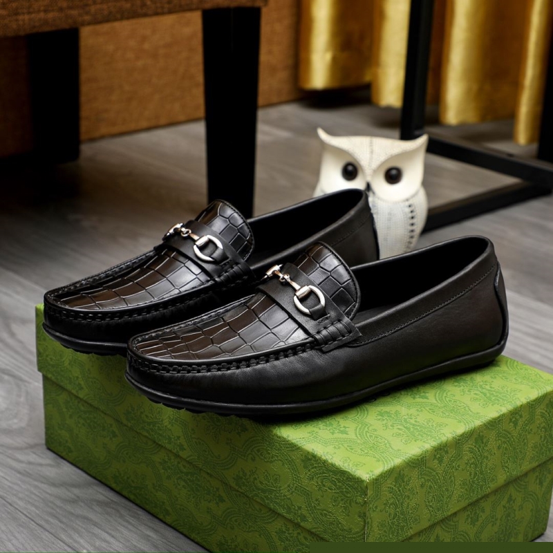 G*u*i leather shoes